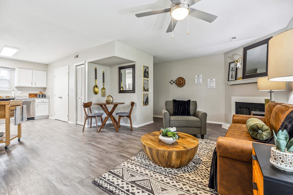 North Oaks Landing Apartments